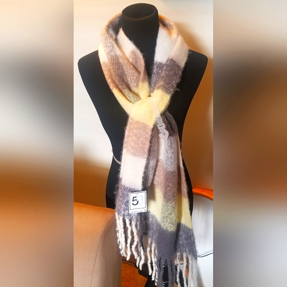 Soft Plaid Blanket Scarf NWT-Winter Clearance Bundle & Save!!!!